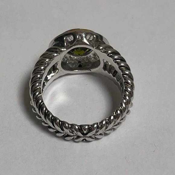 Green gem braided ring - Picture 3 of 4